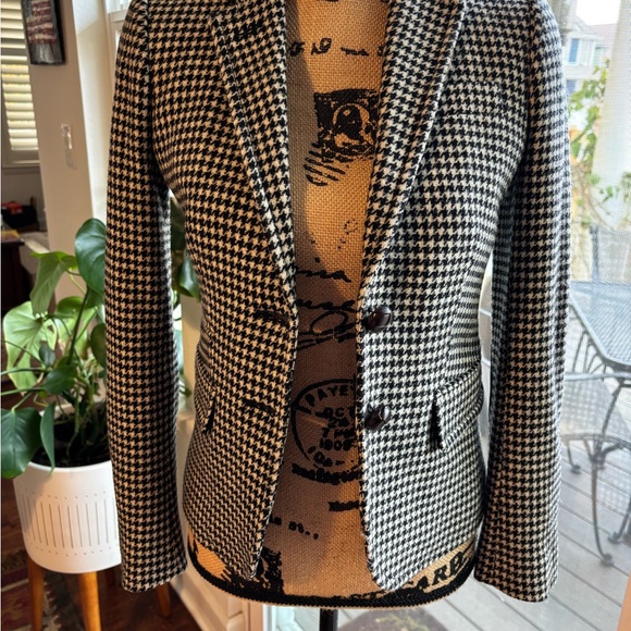 Darling Schoolboy 💯 % wool, houndstooth blazer in perfect condition! - Picture 5 of 8